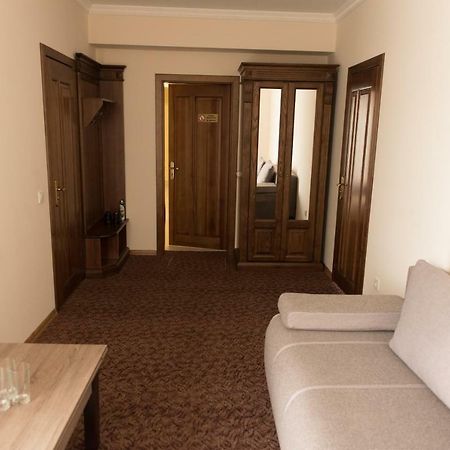 Kolybayevka Hotel Korona מראה חיצוני תמונה