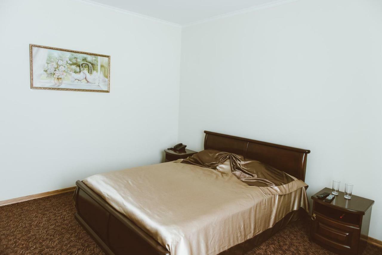 Kolybayevka Hotel Korona מראה חיצוני תמונה