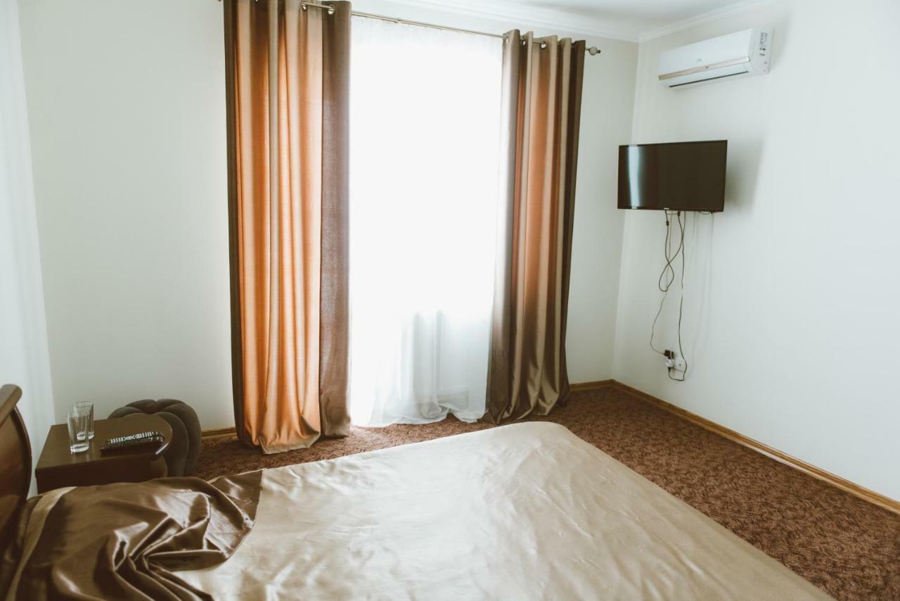 Kolybayevka Hotel Korona מראה חיצוני תמונה