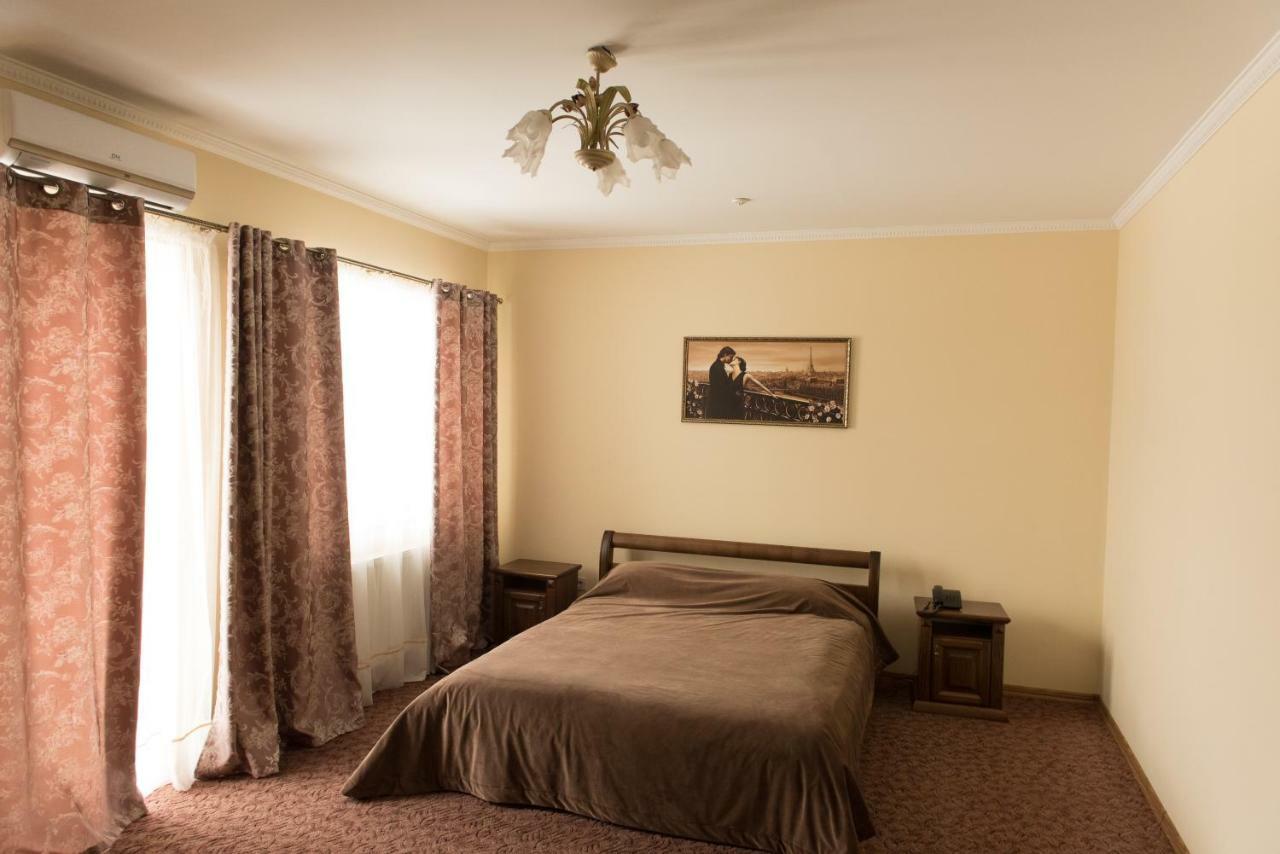 Kolybayevka Hotel Korona מראה חיצוני תמונה